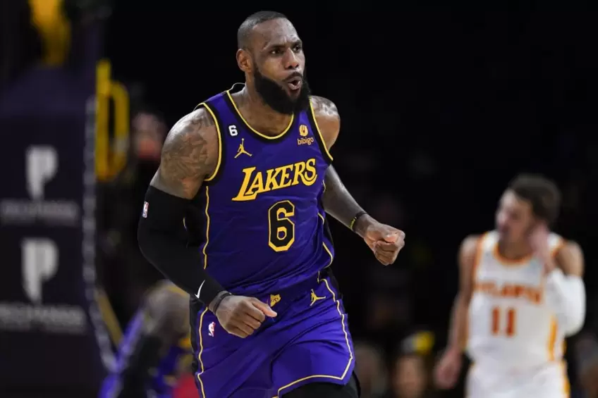LeBron James reveals 'LeBron of feet' told him surgery wasn't required 