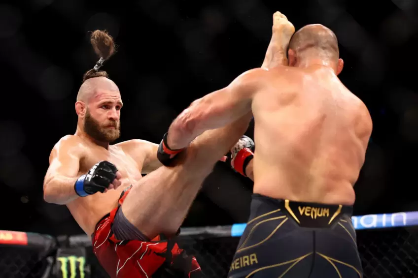 Henry Cejudo said that Jiri Prochazka is a dangerous guy, Pereira will have problems