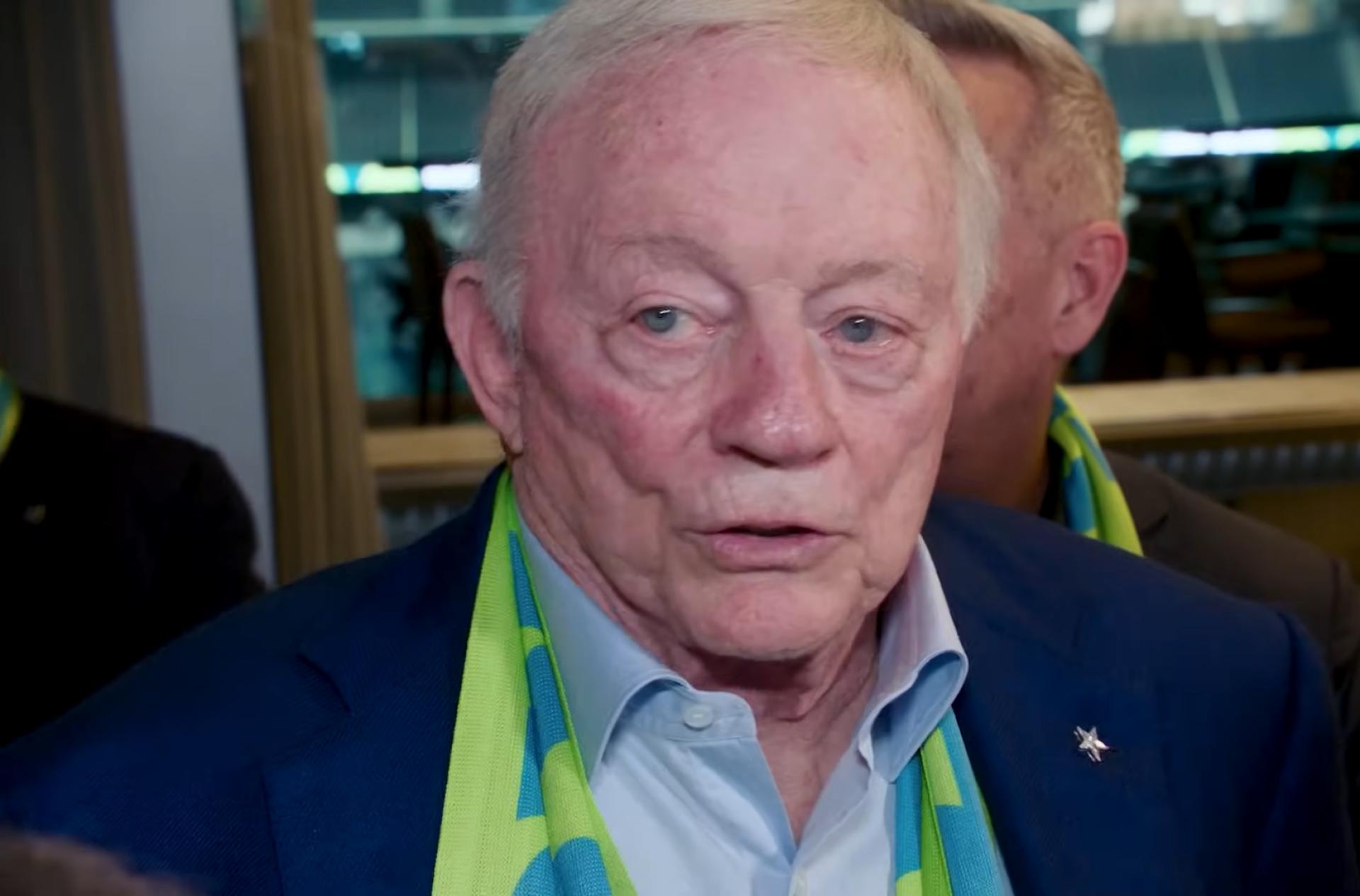 Jerry Jones reacts to Maxx Crosby trade rumors