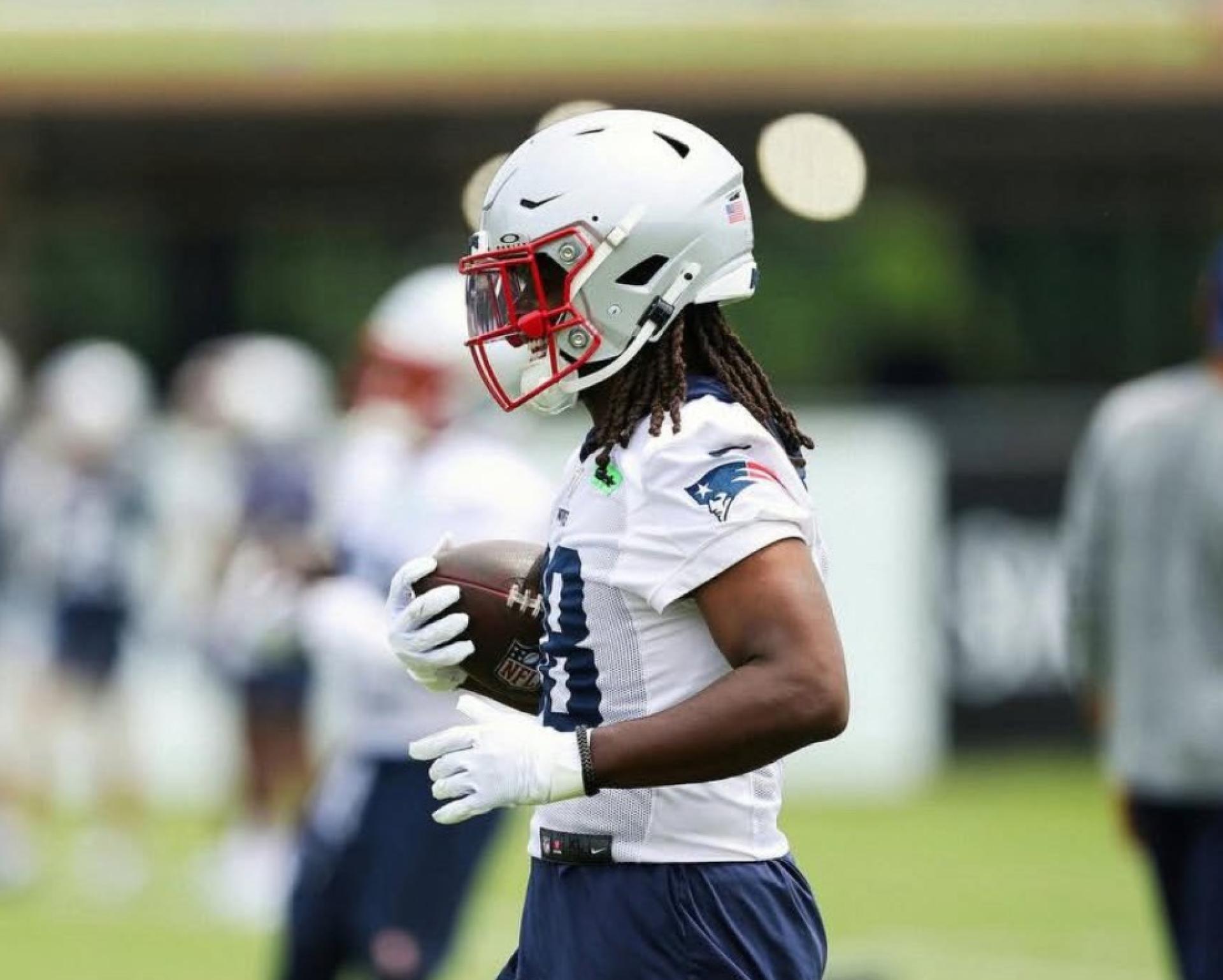 Patriots running back lands on overpaid list, fans shocked