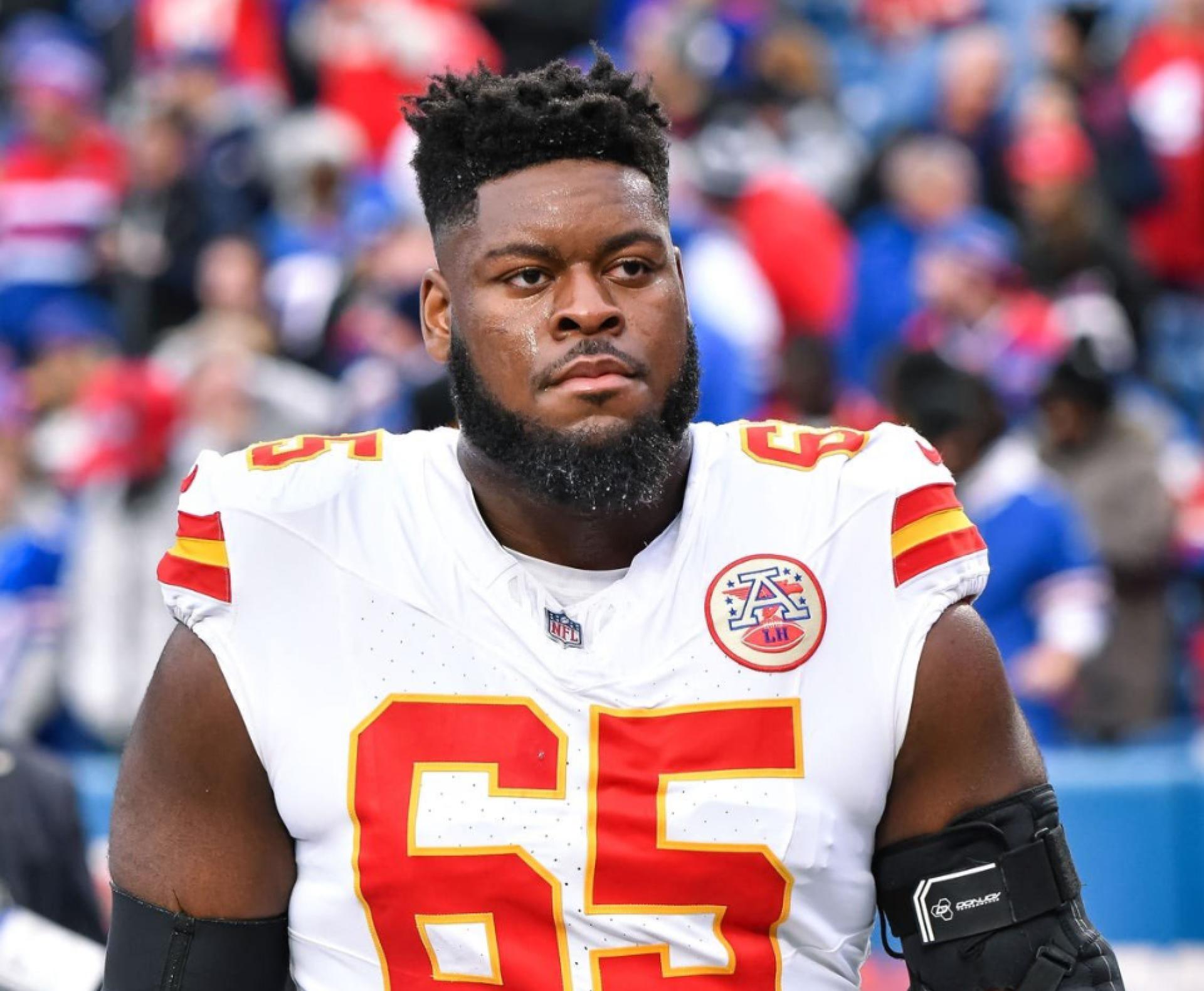 Trey Smith becomes highest-paid guard in NFL history