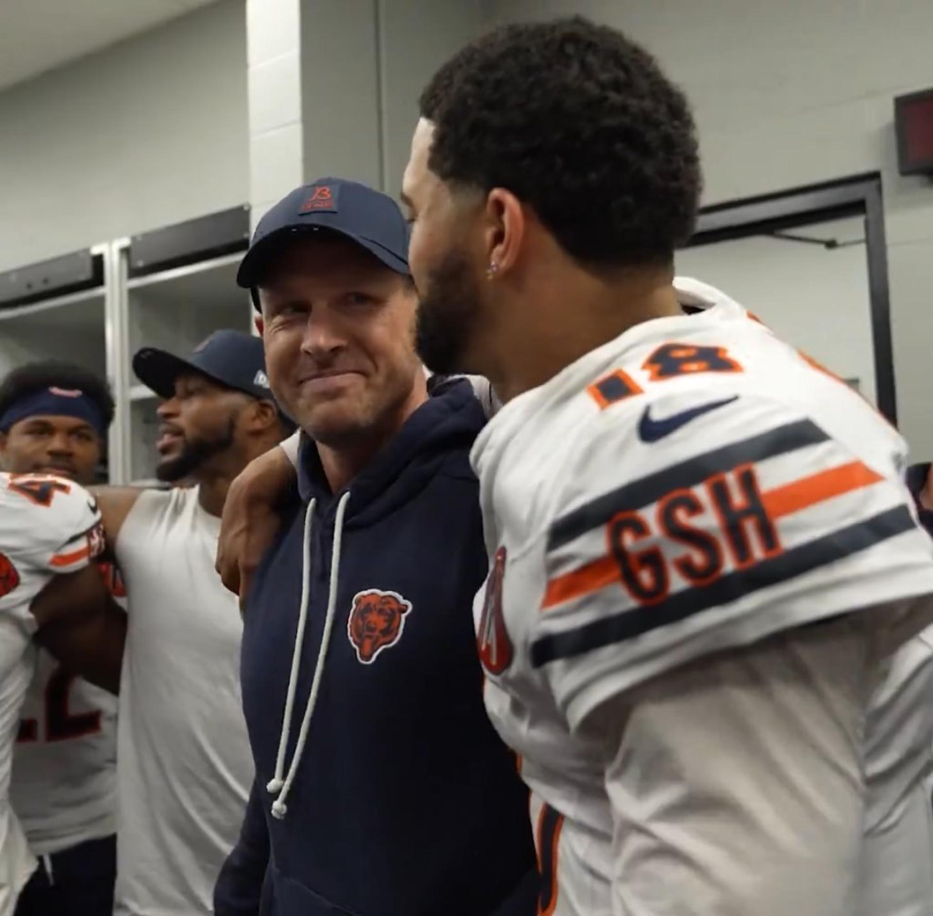 Bears run over Eagles in Philadelphia to seize No. 2 seed in NFC