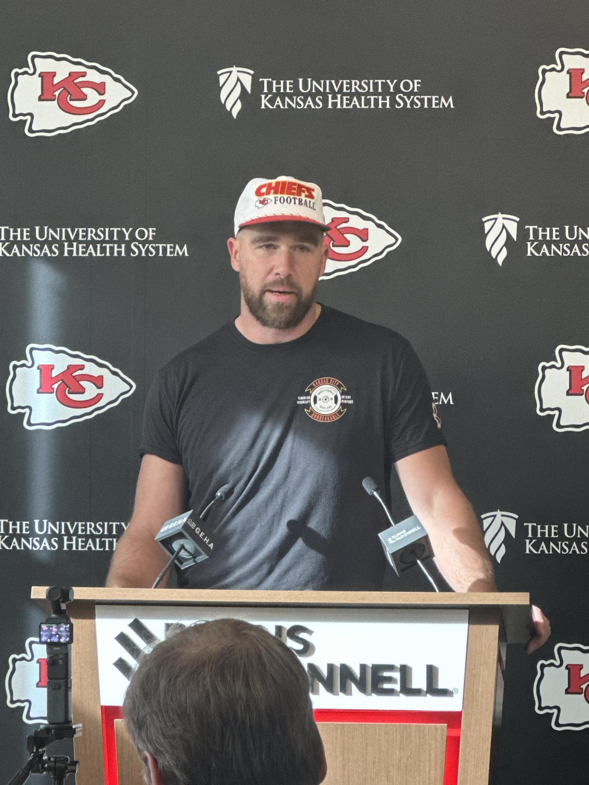 Travis Kelce says he will play Chiefs’ final three games despite elimination