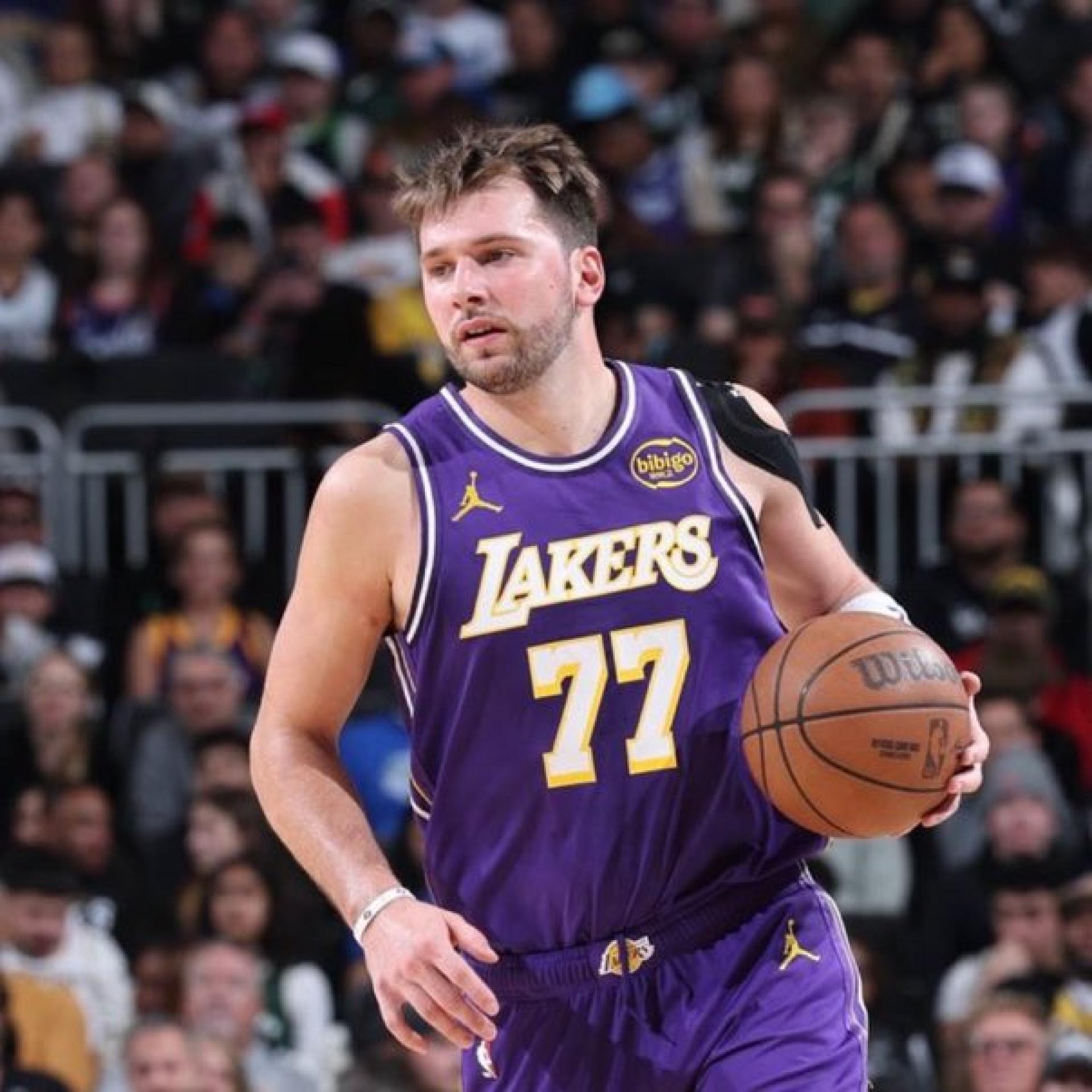 Luka Doncic exits with leg contusion as Clippers beat Lakers 103-88 in LA